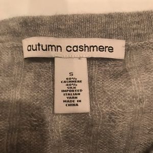 Women’s cashmere sweater. Gray.